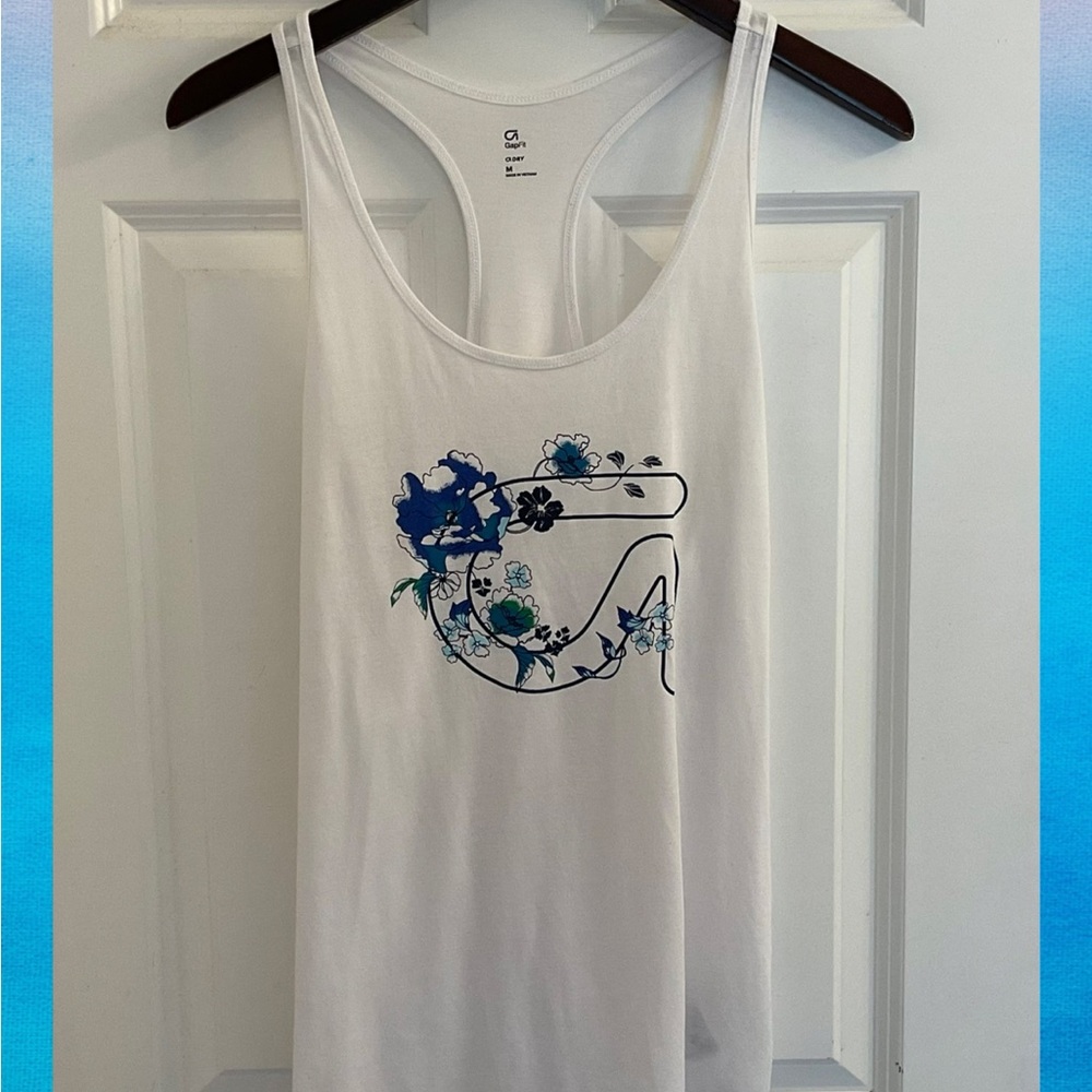 Gap Fit Racerback Tank Top - Size Medium